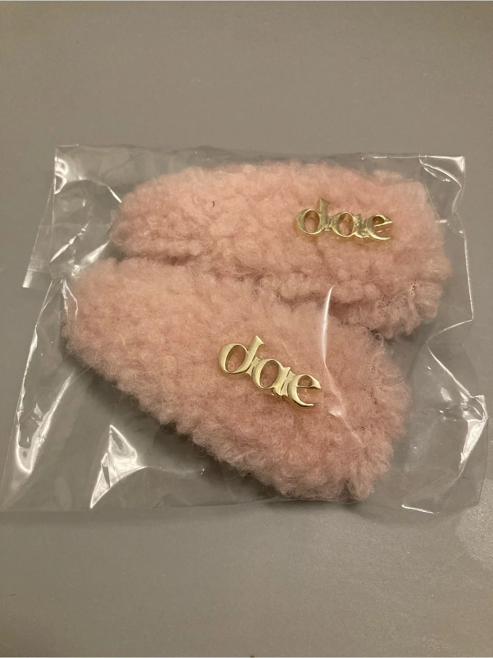 Dae Pink Fuzzy Hair Clips